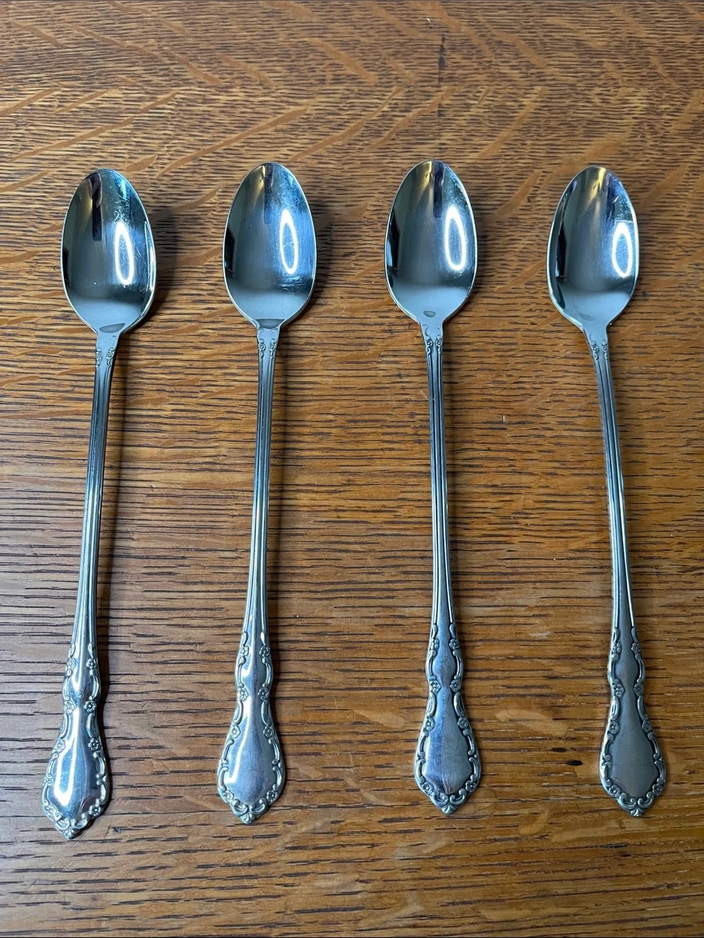 Set of 4 Oneida Mansion Hall Distinction Deluxe Stainless Iced Tea Spoons – 7.5